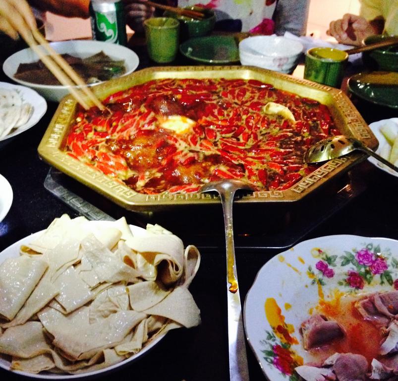 Chengdu Bling Bling Hostel Supoqiao Luaran gambar